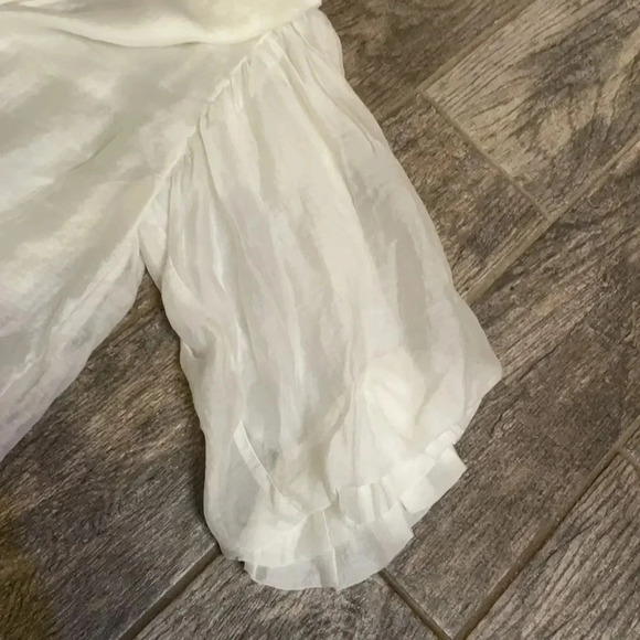 Zara puff sleeved white sheer blouse, pearl & rhinestone buttons, Women’s small - Picture 13 of 14